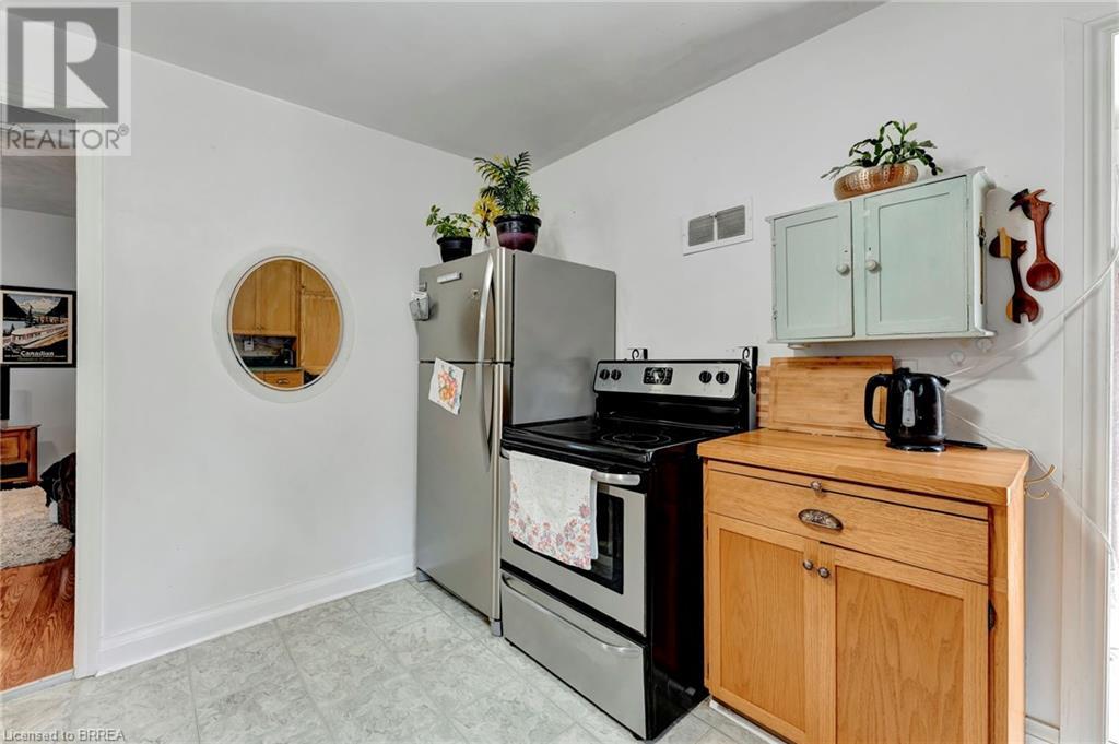 39 Port Street Property Photo 6