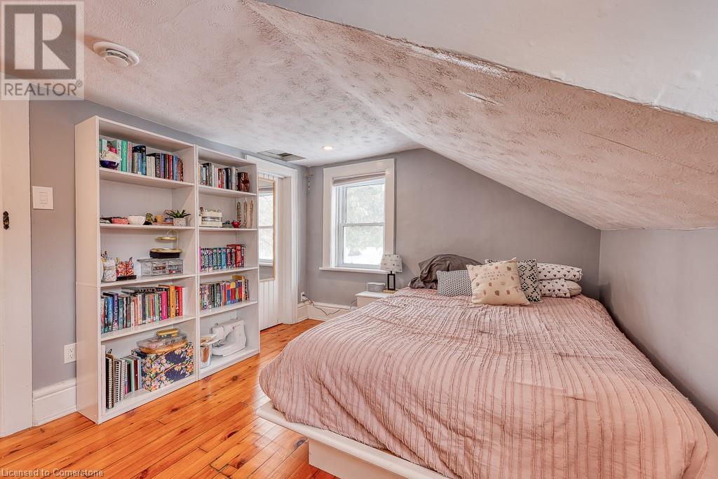 395 Holmes Street Property Photo 27