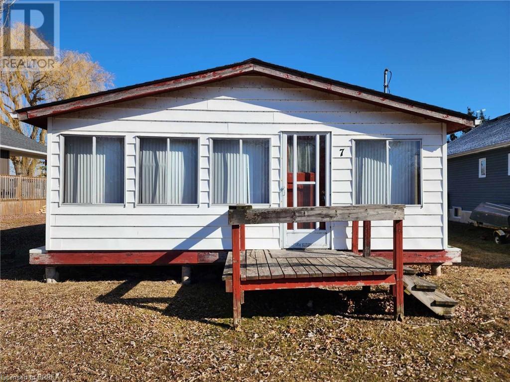 883 Selkirk Real Estate Listings Main Image