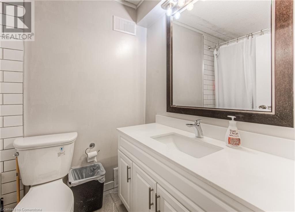 121 University Avenue E Unit# 9 Property Photo 21