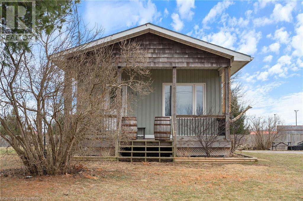 51 Echo Street E Property Photo