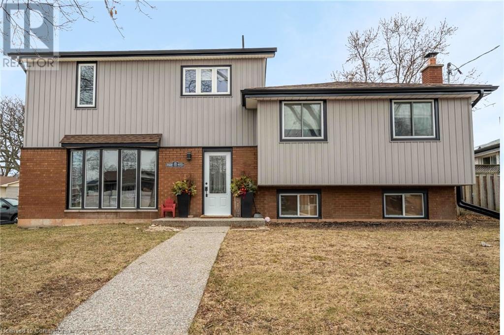 8 Banff Drive Property Photo 1