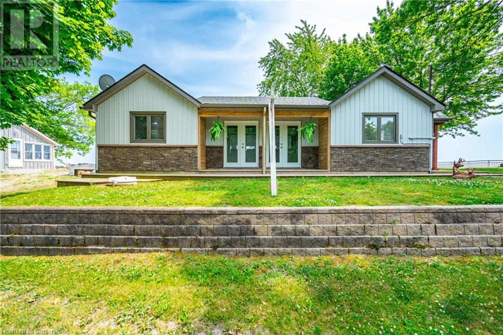 2094 Lakeshore Road Property Photo 1