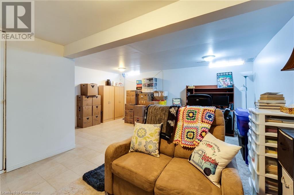 215 Glamis Road Unit# 40 Property Photo 12