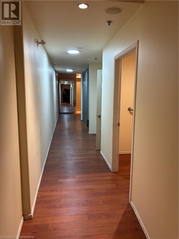 95 King Street W Property Photo 3