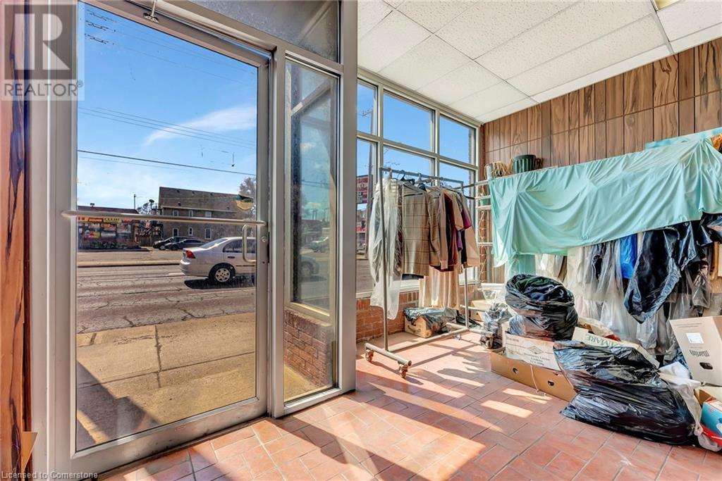 893 Barton Street E Property Photo 7