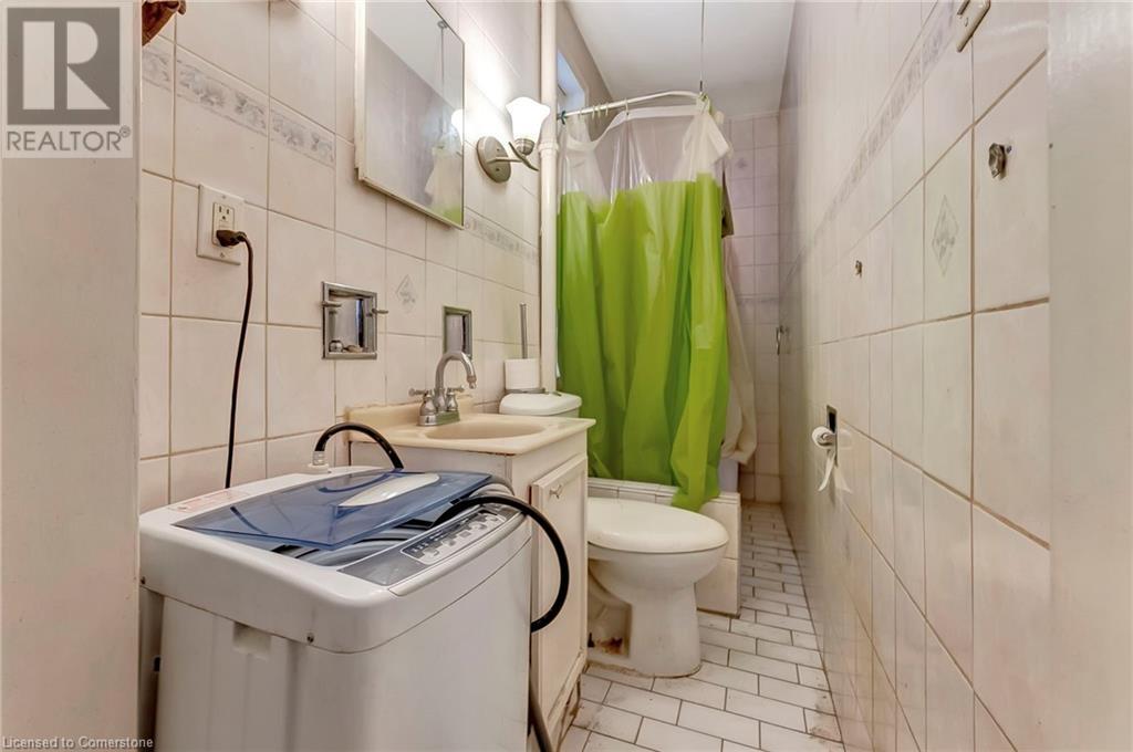 893 Barton Street E Property Photo 29