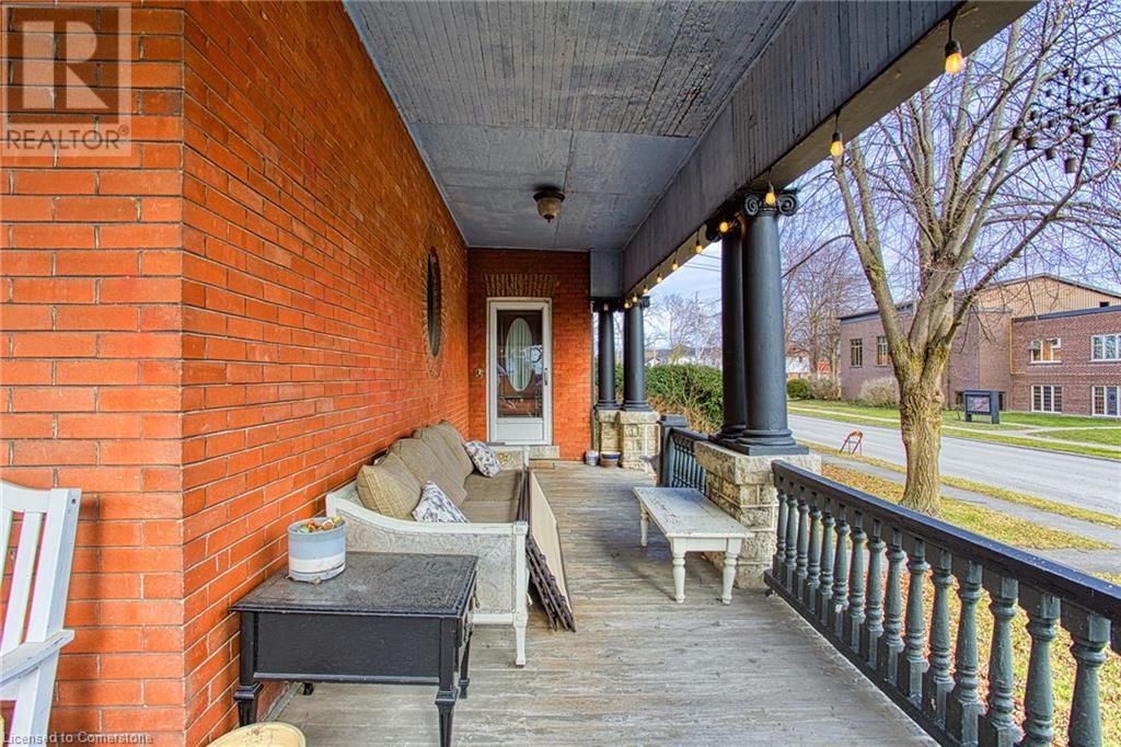 225 Broad Street E Property Photo 5