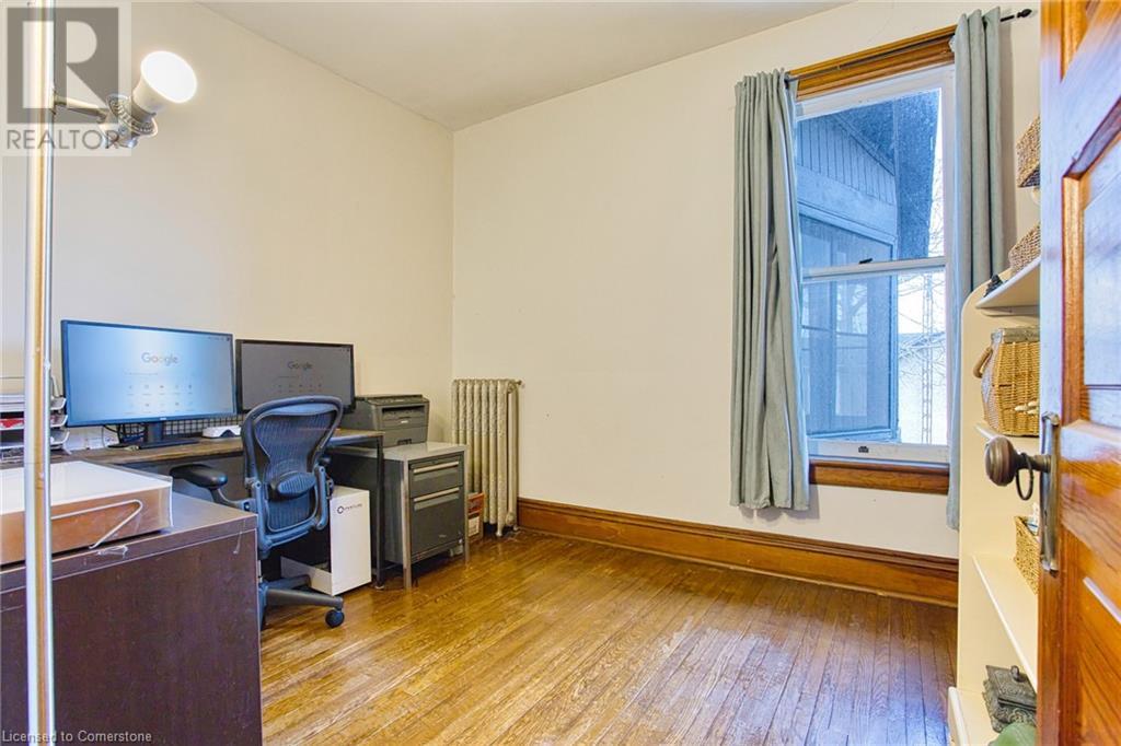 225 Broad Street E Property Photo 39
