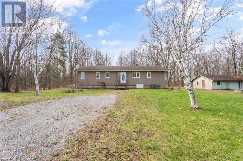 643 Line 7 Road Property Photo 1