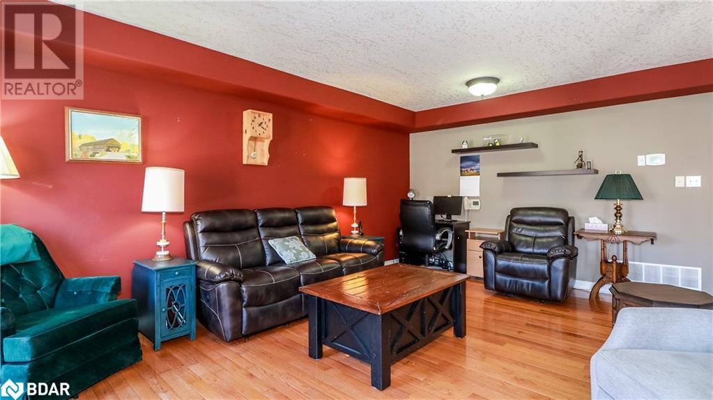 40 Benjamin Lane Property Photo 12