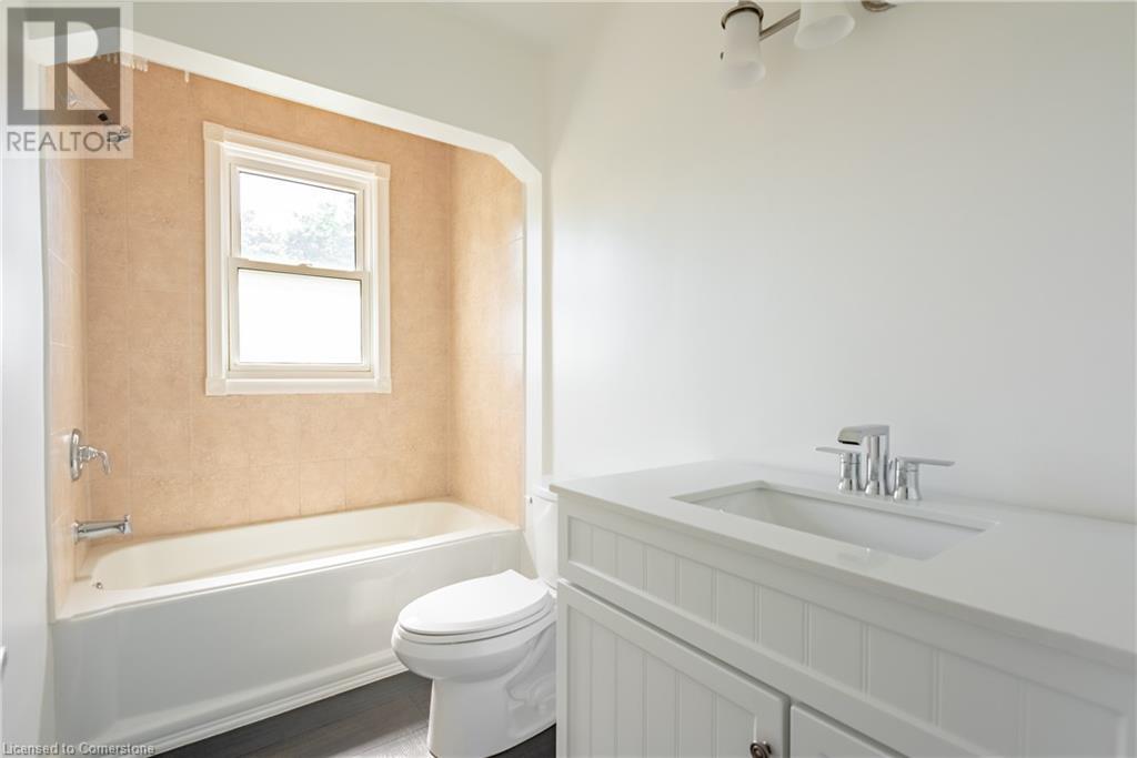 423 Upper Ottawa Street Property Photo 10