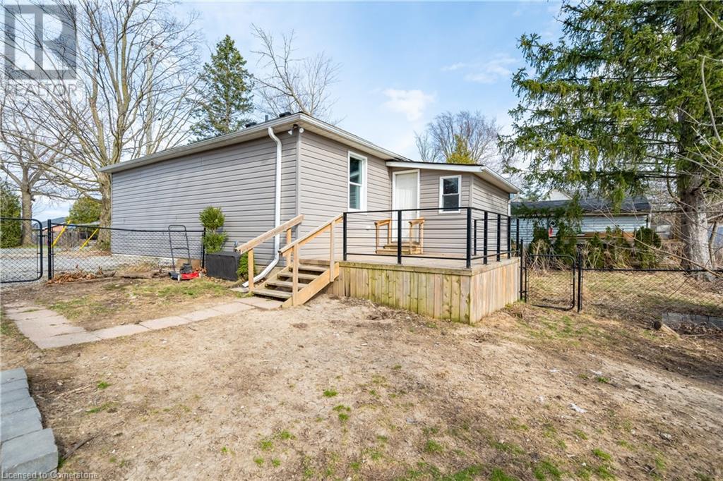 21 Renfrew Street E Property Photo 25