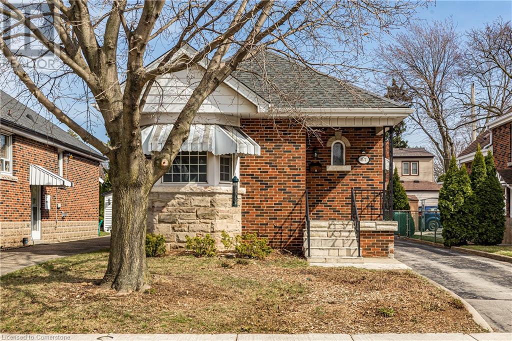 57 Cameron Avenue S Property Photo 2