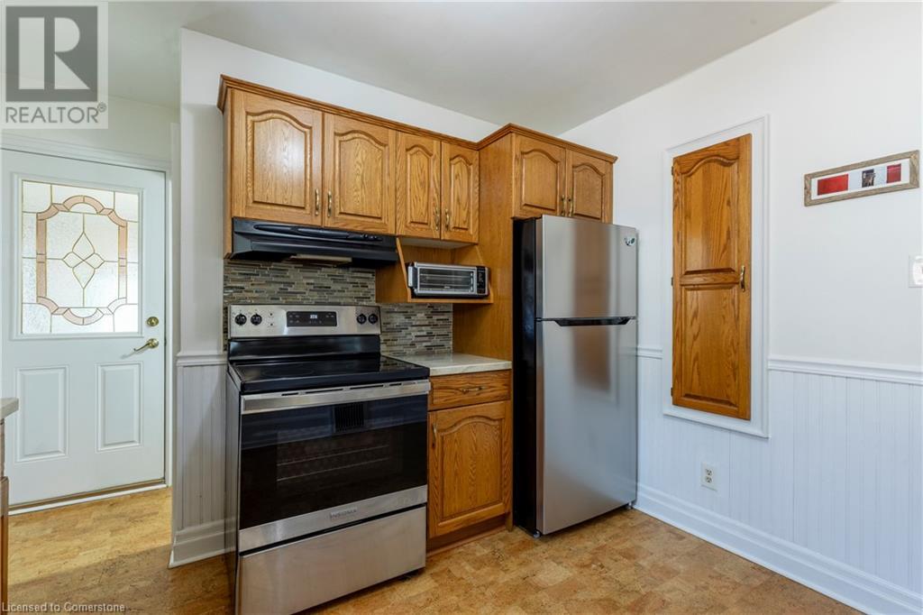 57 Cameron Avenue S Property Photo 10