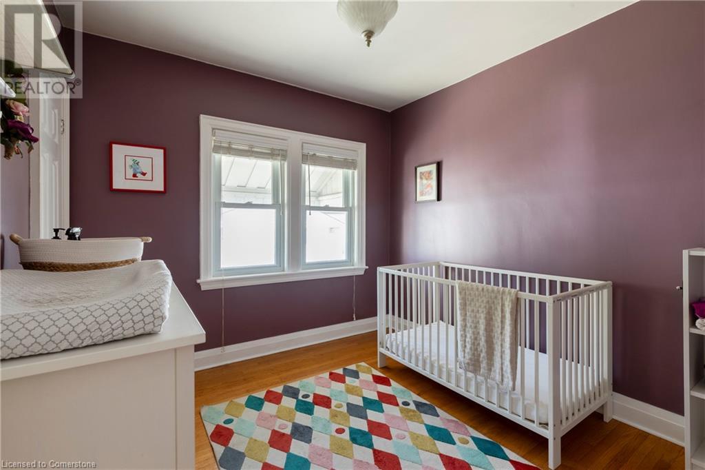 57 Cameron Avenue S Property Photo 14