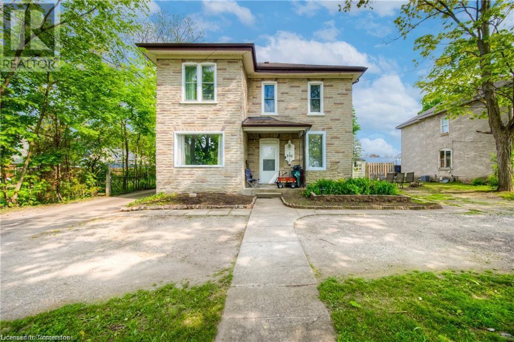 332 Queen Street W Property Photo 1