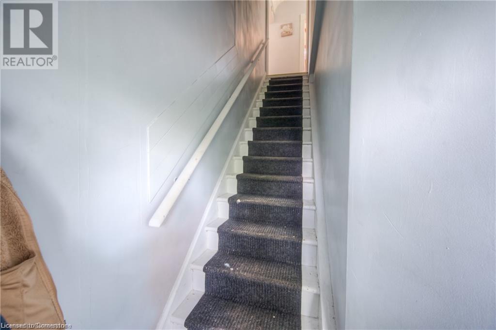 332 Queen Street W Property Photo 15