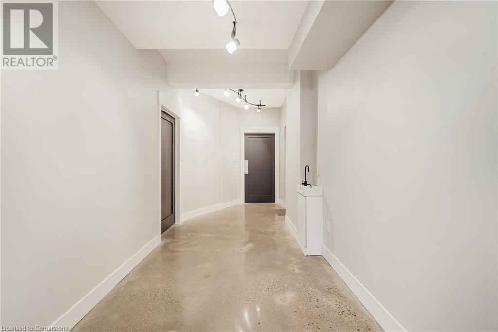 100 Dundas Street E Property Photo 22