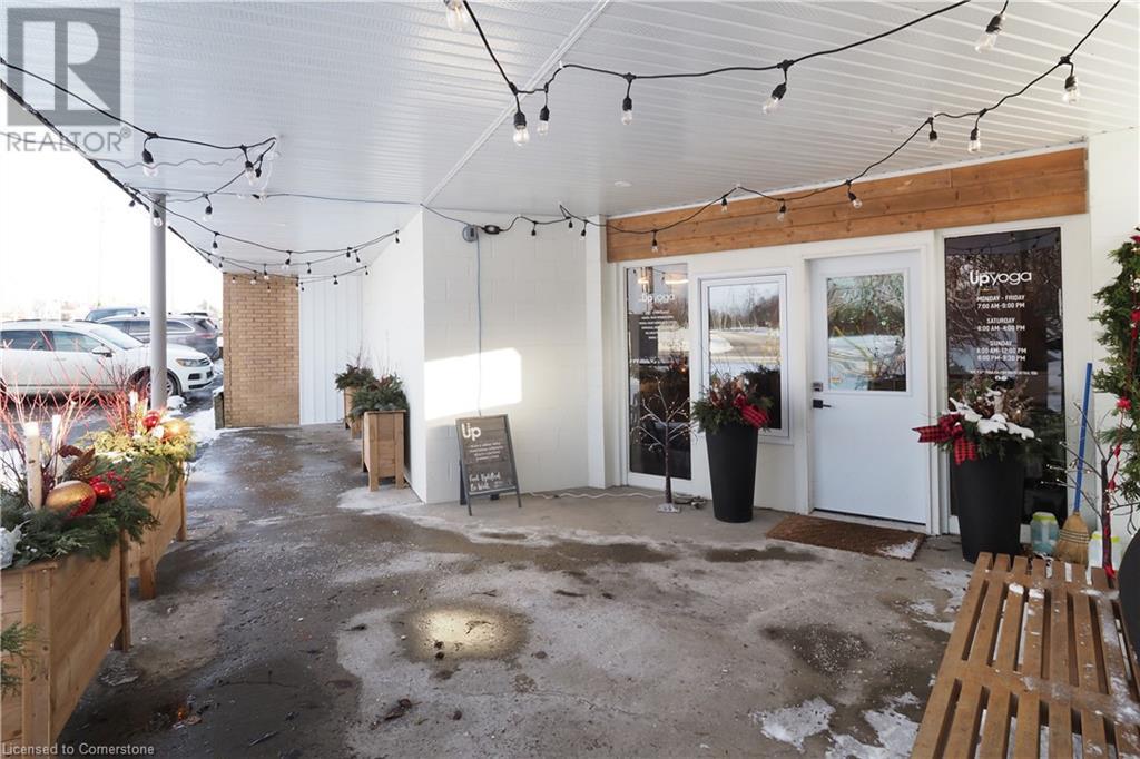 100 Dundas Street E Property Photo 10