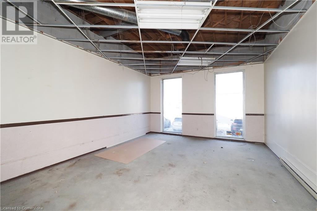100 Dundas Street E Property Photo 36