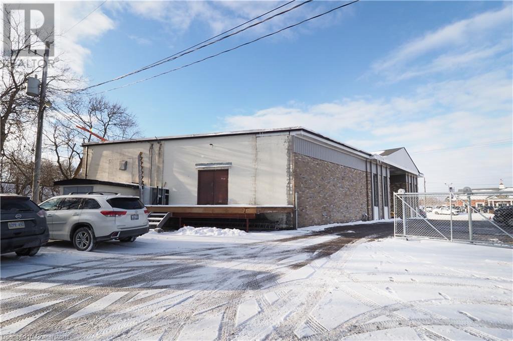 100 Dundas Street E Property Photo 40