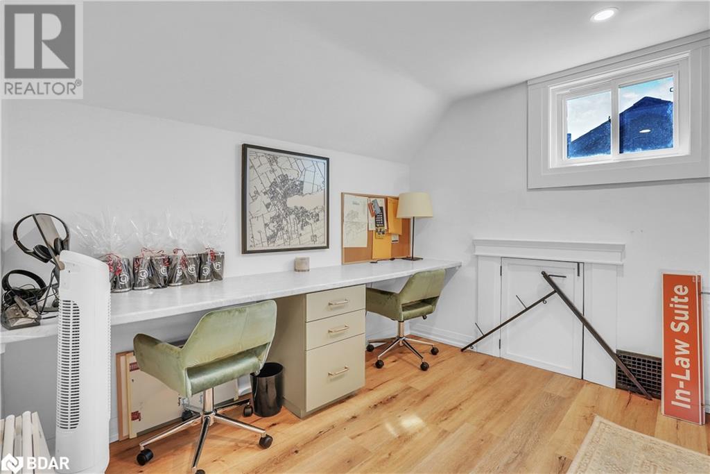 27 Victoria Street Property Photo 31