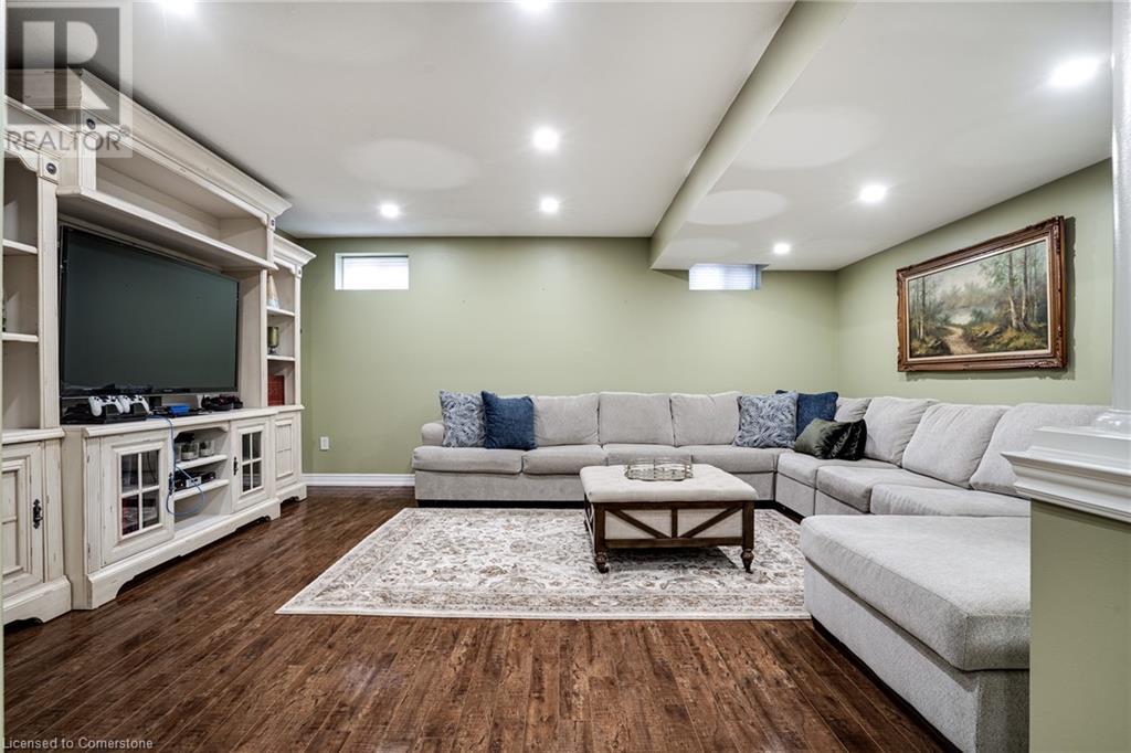 575 Stonehenge Drive Property Photo 39