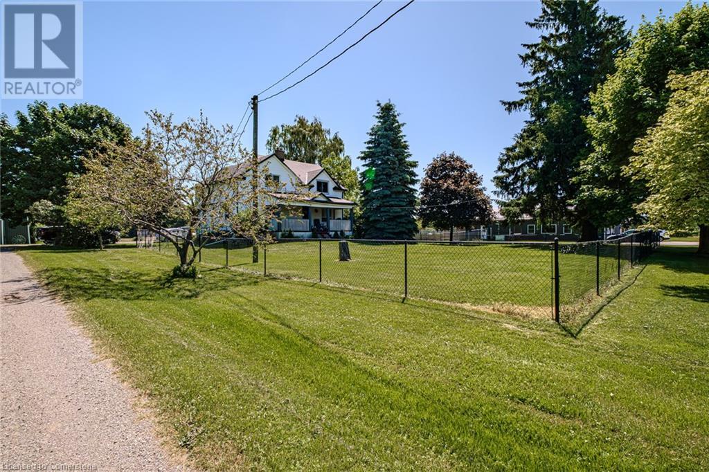 631 Hillcrest Road Property Photo 4