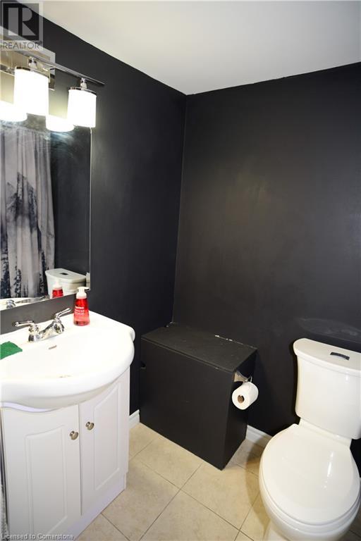 747 Parkview Crescent Property Photo 25