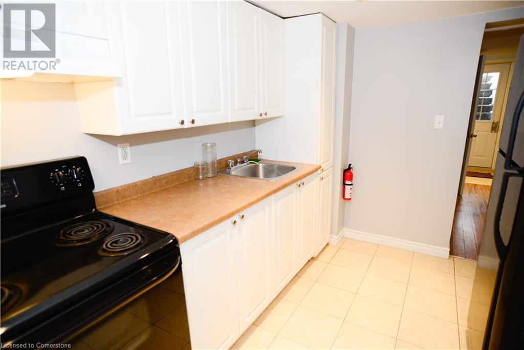 747 Parkview Crescent Property Photo 28