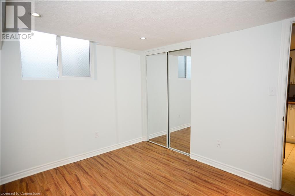 747 Parkview Crescent Property Photo 30