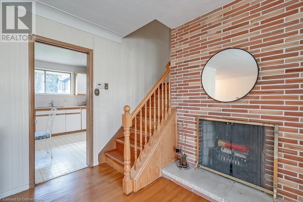 363 East Side Crescent Property Photo 16