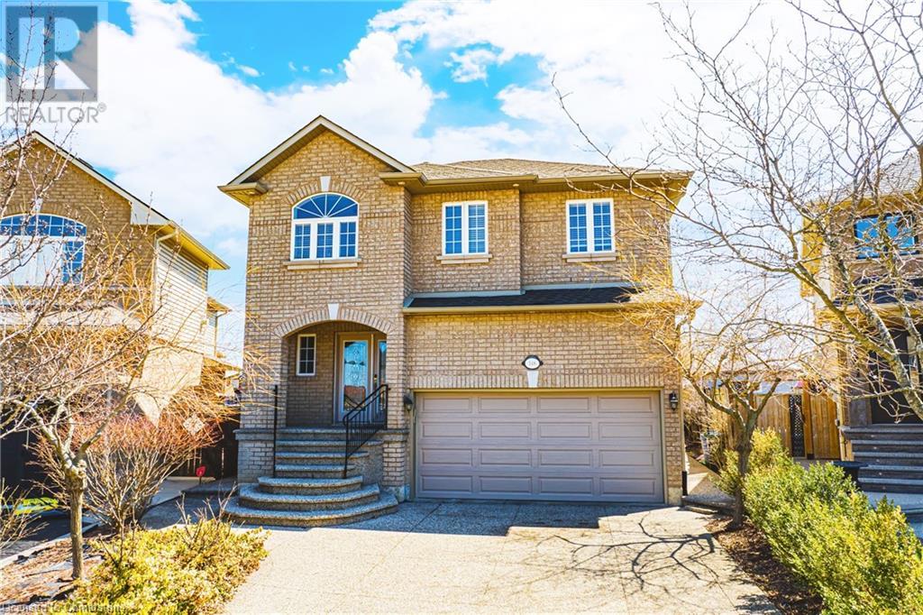 148 Meadow Wood Crescent Property Photo