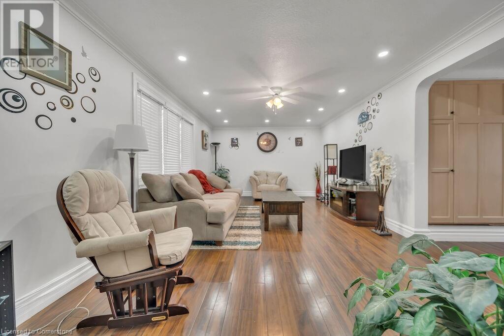 26 Brock Road N Property Photo 6