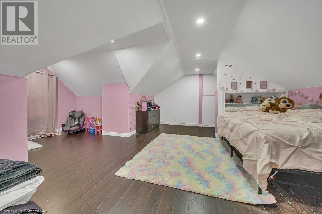 26 Brock Road N Property Photo 13