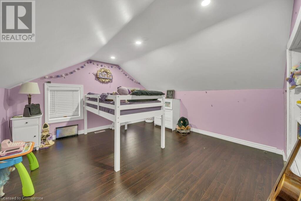 26 Brock Road N Property Photo 14