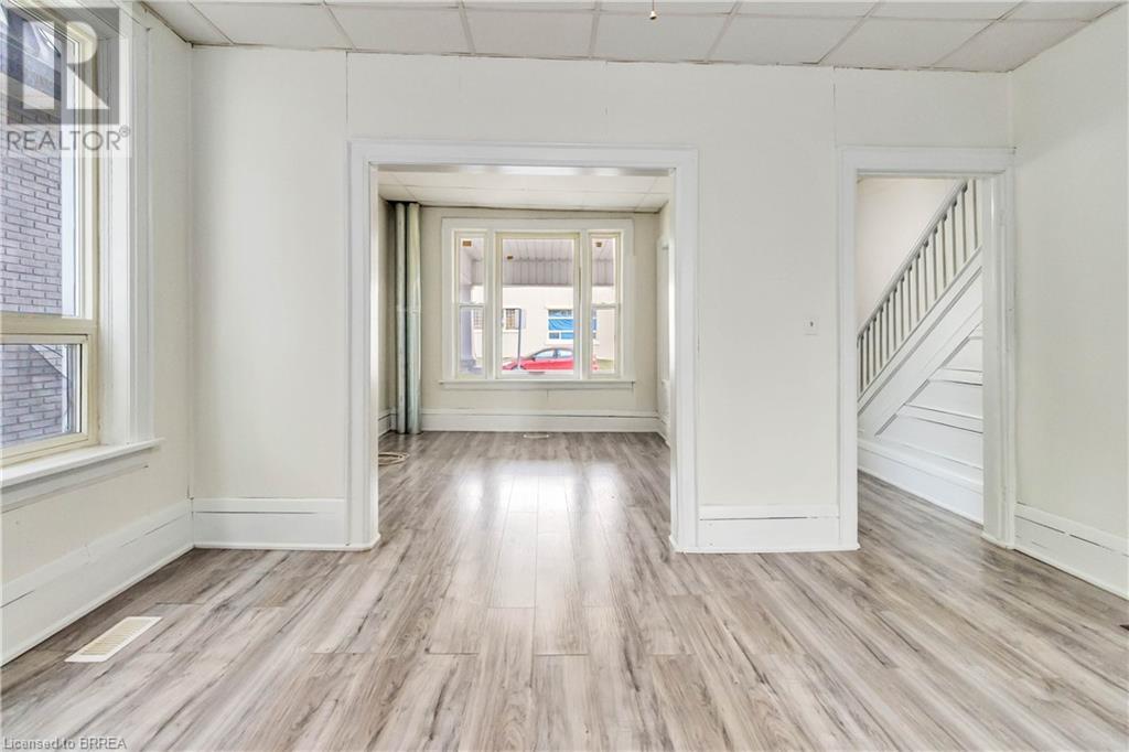 29/31 London Street Property Photo 12