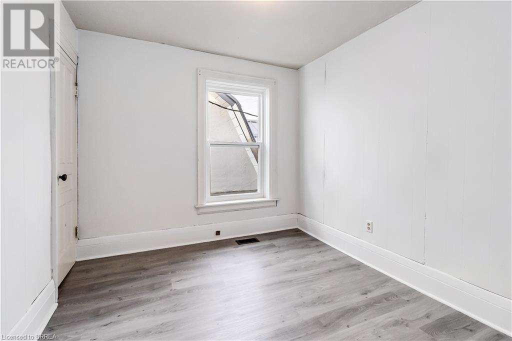 29/31 London Street Property Photo 21