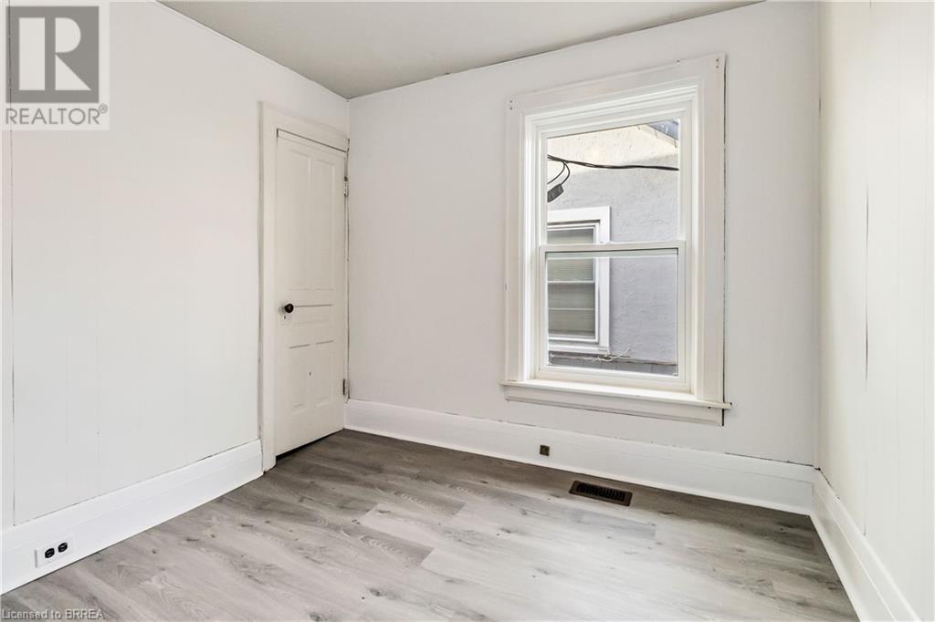29/31 London Street Property Photo 22