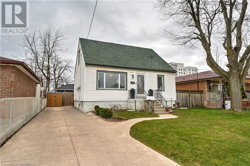 13 Beland Avenue S Property Photo 1