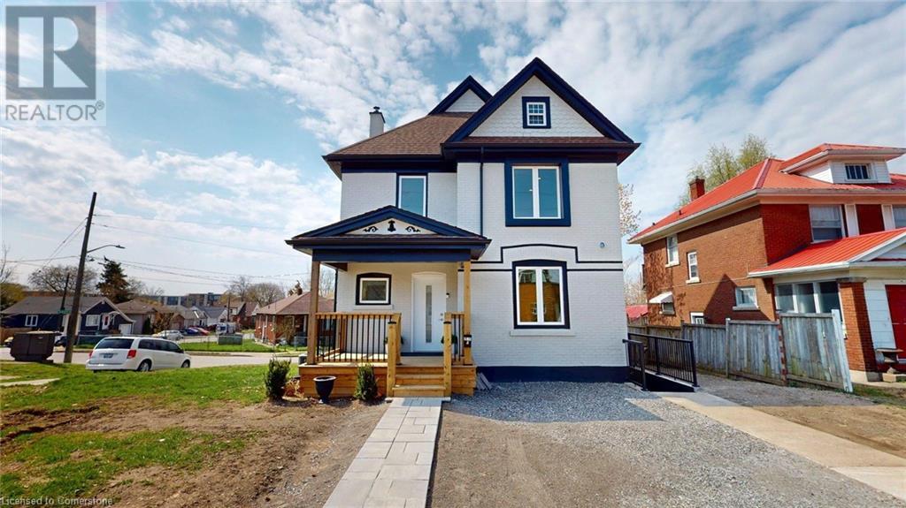204 Queenston Street Property Photo 1