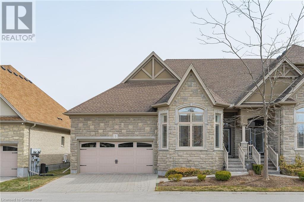 10 Victoria North Real Estate Listings Main Image