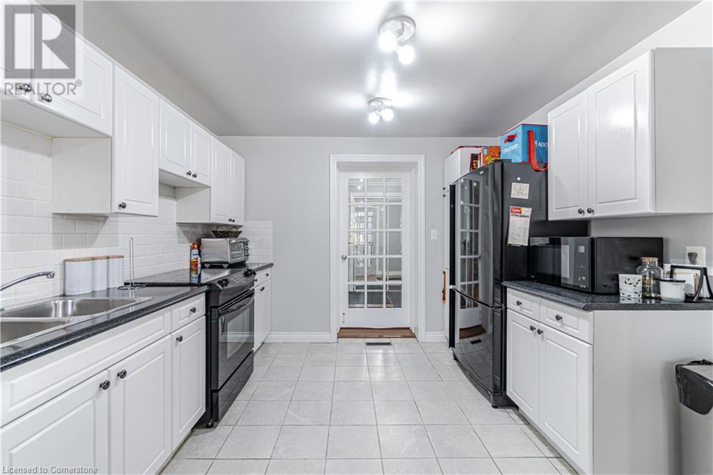 1904 Balsam Avenue Property Photo 10