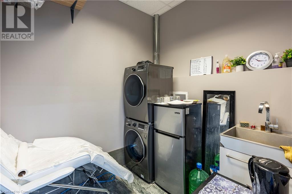 8 Hickory Street W Unit# 101 Property Photo 17
