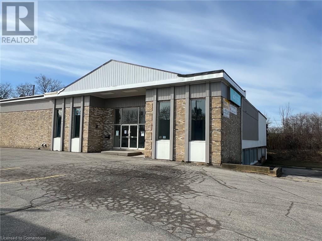 100 Dundas Street E Property Photo