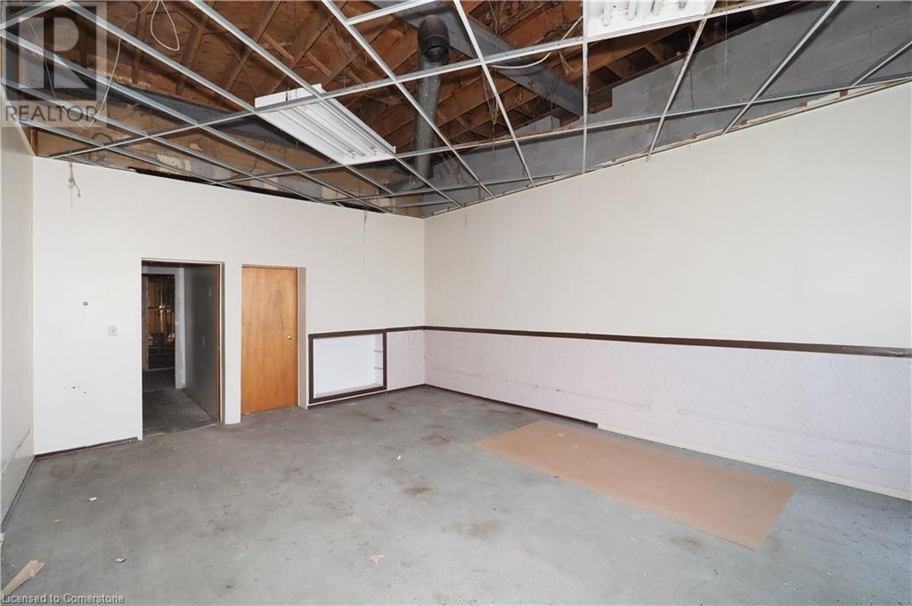 100 Dundas Street E Property Photo 8