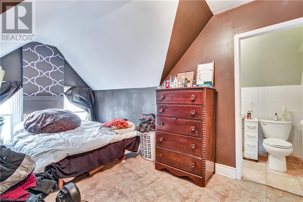 204 Herkimer Street Property Photo 28