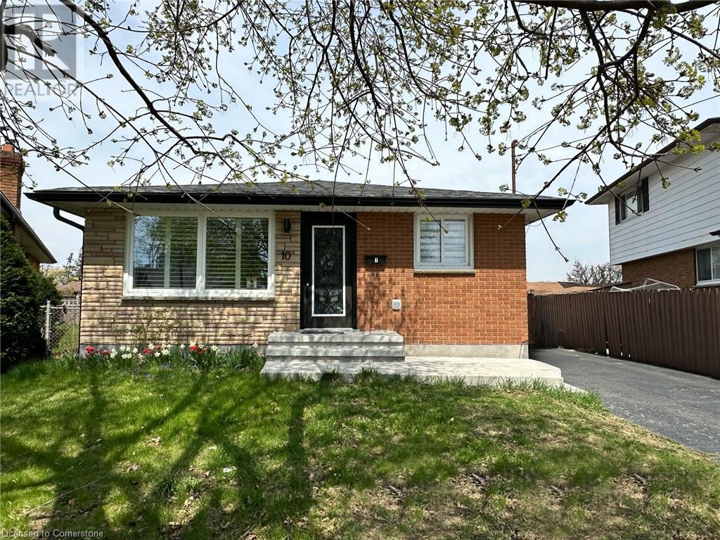 10 Sandlyn Court Property Photo 1