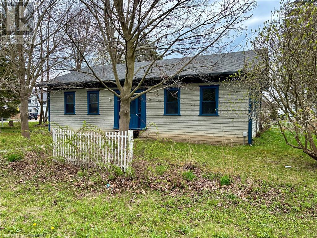 627 Nelson Street W Property Photo 2